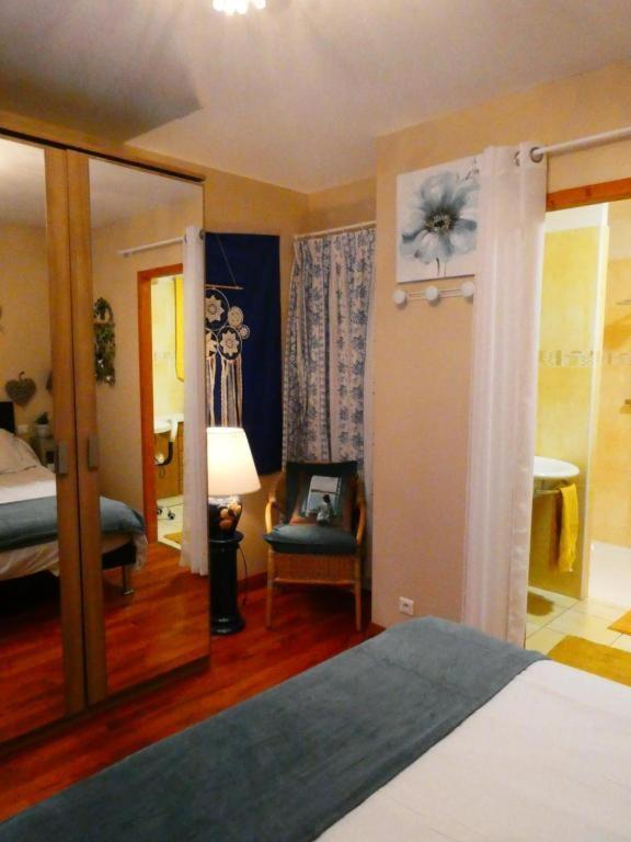 Chambre Le Mas D'Adelice Taulignan Exterior foto